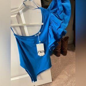 Zara one shoulder bodysuit, S